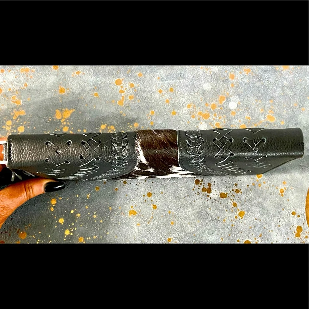 NWOT Genuine Cowhide Leather Black & White Zip Wallet/Wristlet - Picture 11 of 15